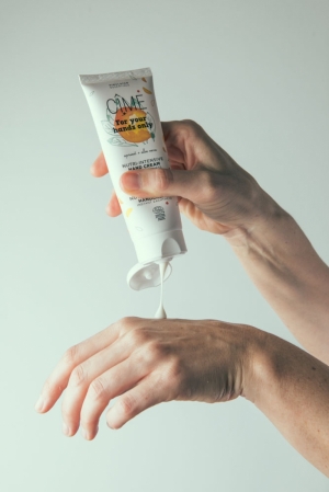 FOR YOUR HANDS ONLY - HANDCREME 