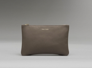 POUCH - TAUPE MET ROZE ZIPPER - 22,5 x 14 cm TAUPE