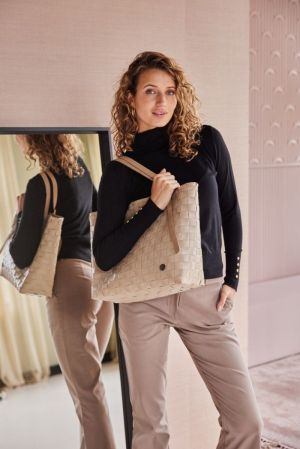 OLIVIA SHOPPER MOCHA
